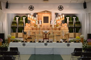 白木祭壇2